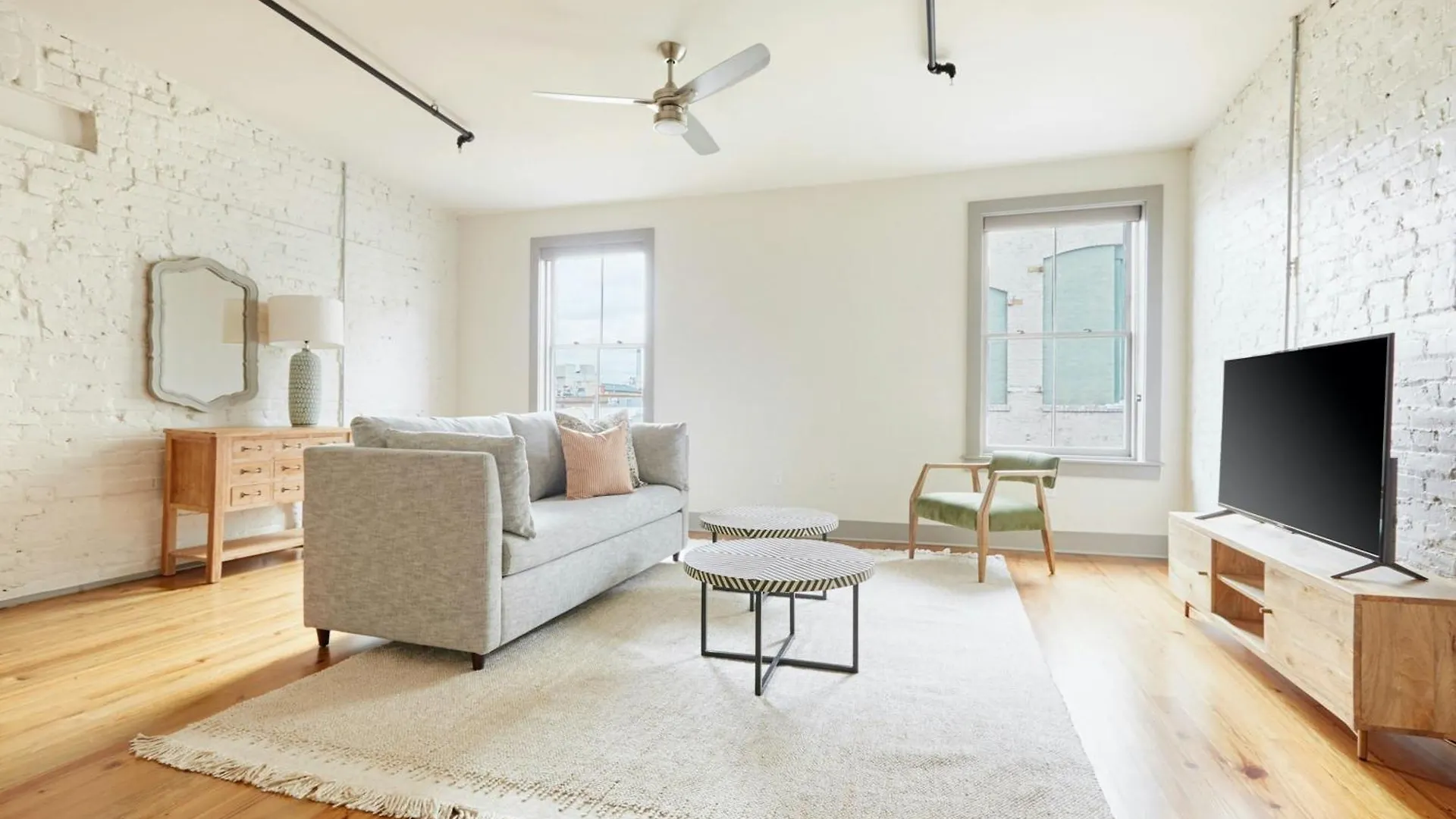 Apartahotel Sonder By Marriott Bonvoy The Broughton Apartments Historic District Savannah