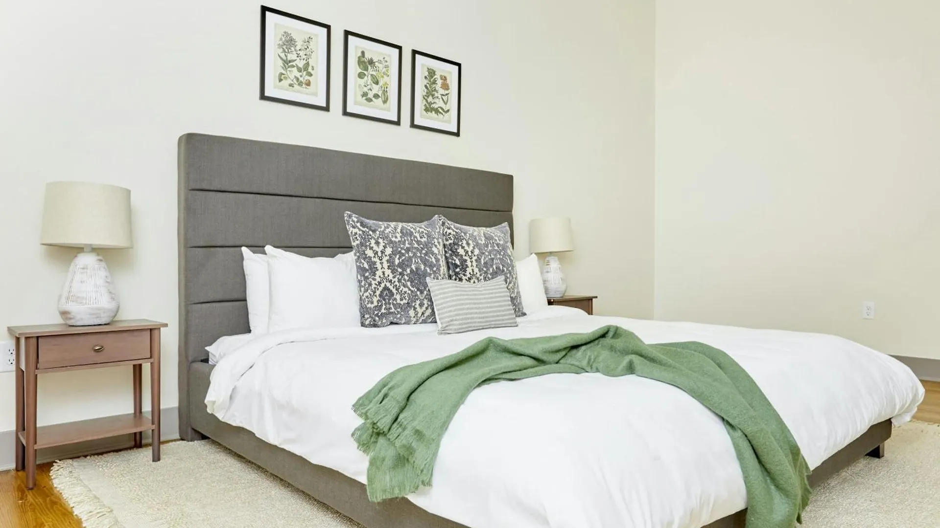 Sonder By Marriott Bonvoy The Broughton Apartments Historic District Savannah USA